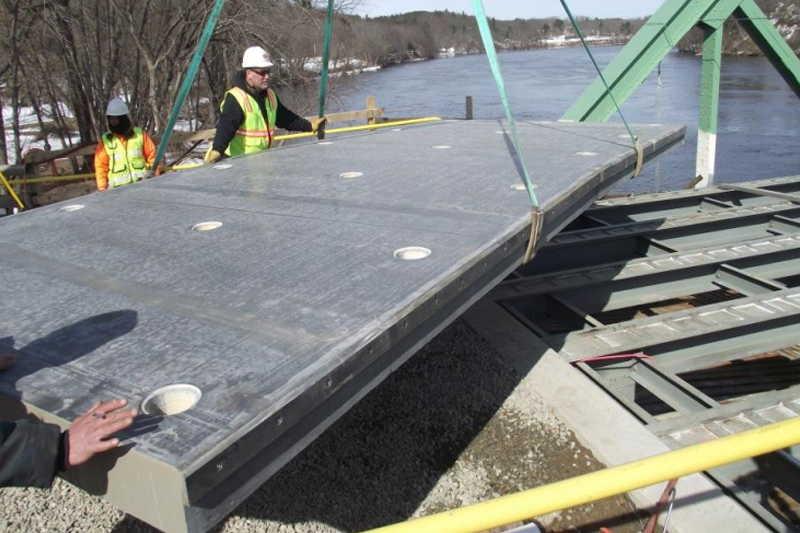 Risparmio completato con successo il Massachusetts Steel Bridge Deck Renovation Project FRP Hollow Web Technology guida l'innovazione del settore